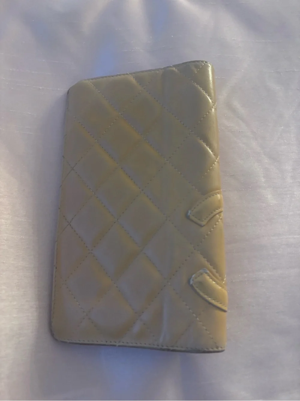 Quilted CC Logo Phone Wallet - Cream